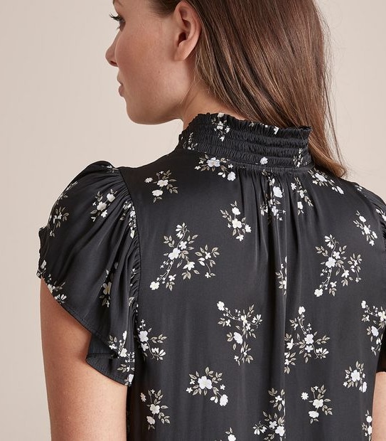 Preview Flutter Sleeve Blouse