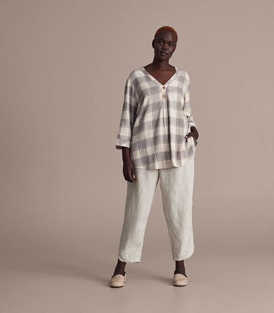 Curve V-Neck Placket Shirt