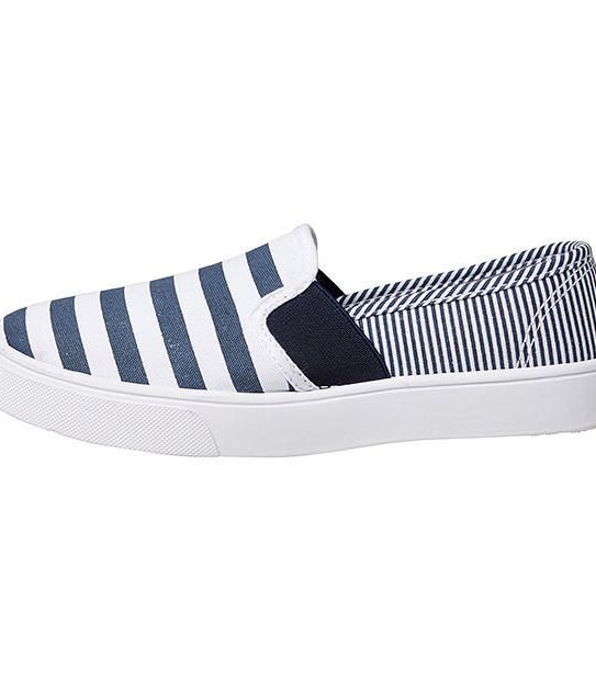 Norla Canvas Shoes