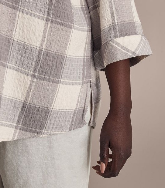 Curve V-Neck Placket Shirt