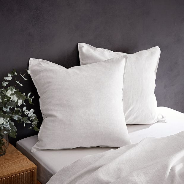 oversized decorative pillows for bed