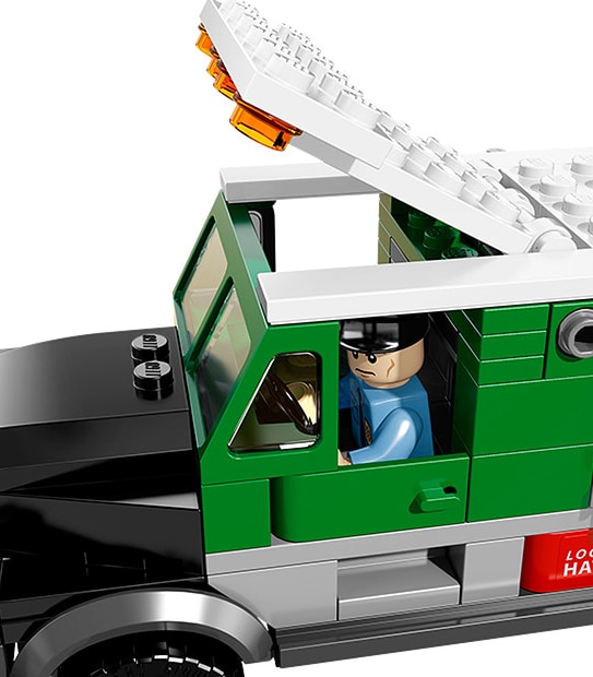 LEGO&reg; Super Heroes Ultimate Spider-Man Doc Ock Truck Heist 76015