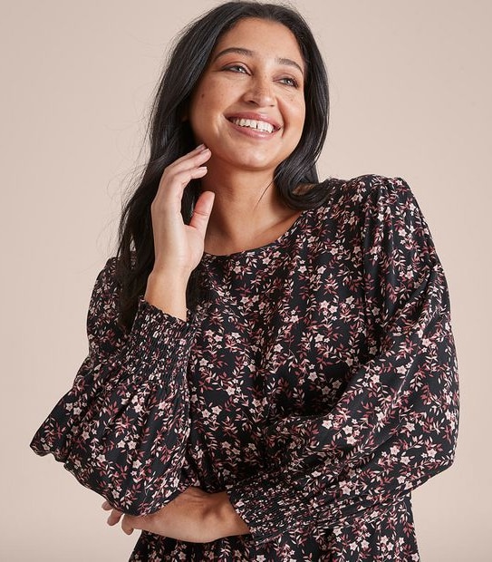 Curve Shirred Cuff Blouse