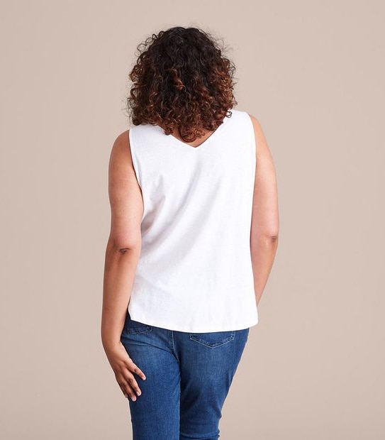 Curve V-Neck Linen Blend Tank Top