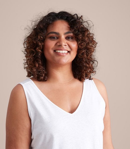 Curve V-Neck Linen Blend Tank Top