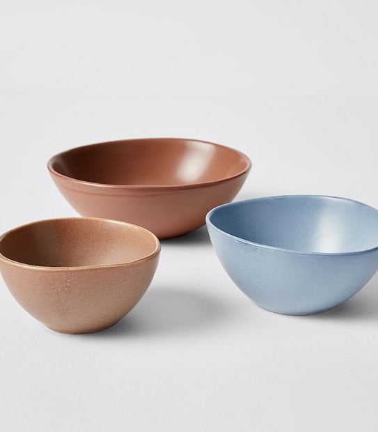 Set of 3 Matte Reactive Nesting Bowls