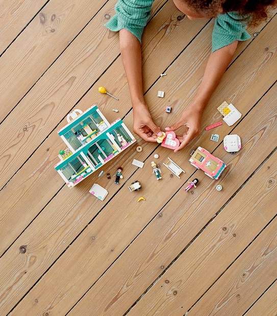 LEGO&reg; Friends Heartlake City Hospital 