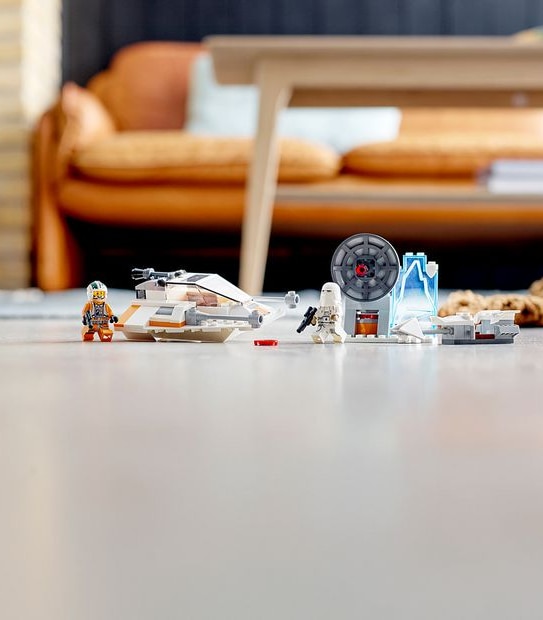 LEGO&reg; Star Wars&trade; Snowspeeder&trade; 75268