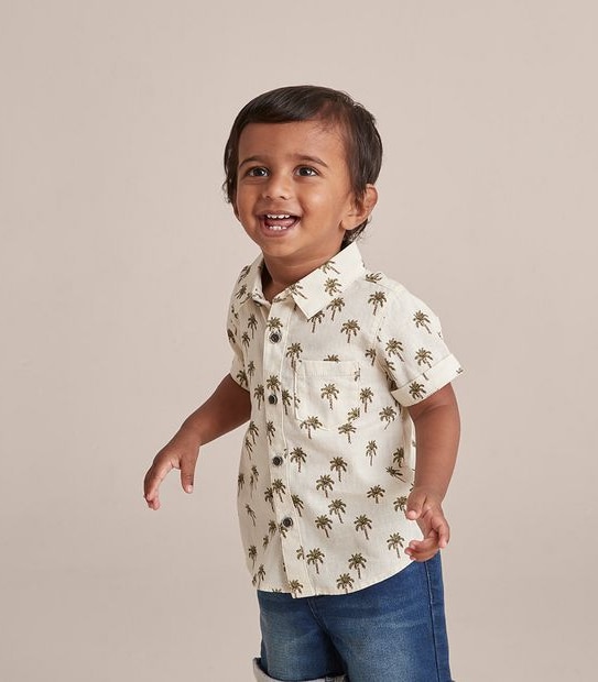 S23 250020_03 B SS SHIRT WOVEN PALM TREES CREAM 1 of 5