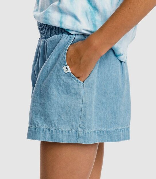 Piping Hot Chambray Waist Short