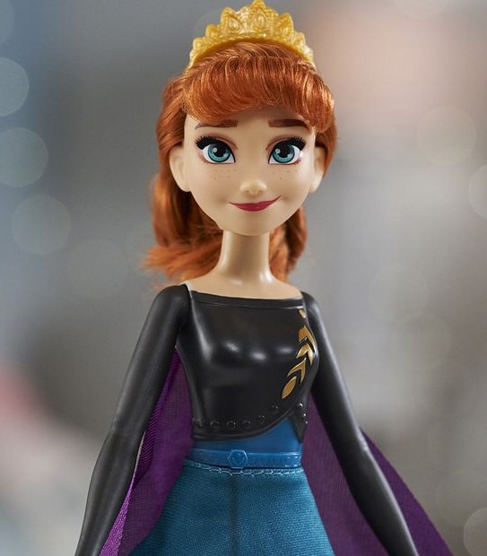 Disney's Frozen 2 Anna's Queen Transformation Fashion