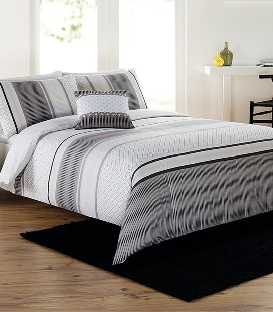 Cedric 8 Piece Bedroom In A Bag
