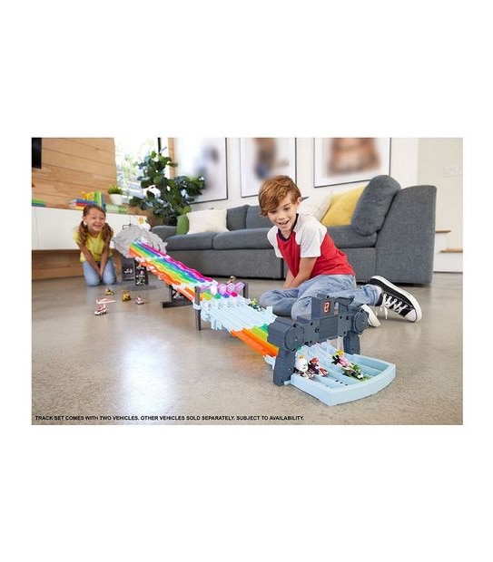 Hot Wheels Mario Kart Rainbow Road