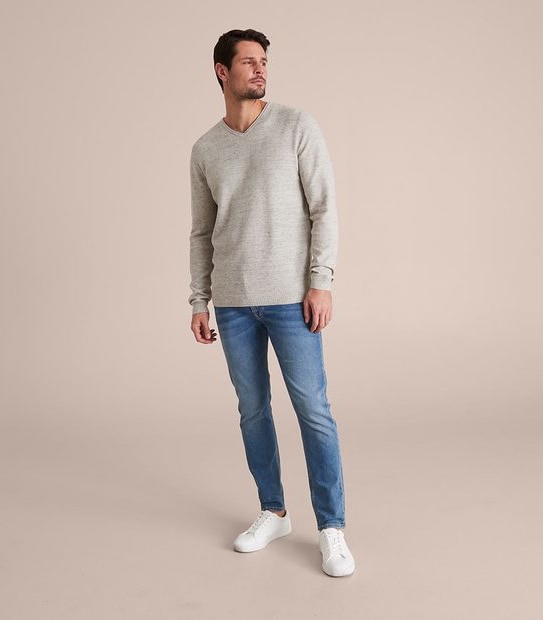 Lightweight Knit V-Neck Jumper