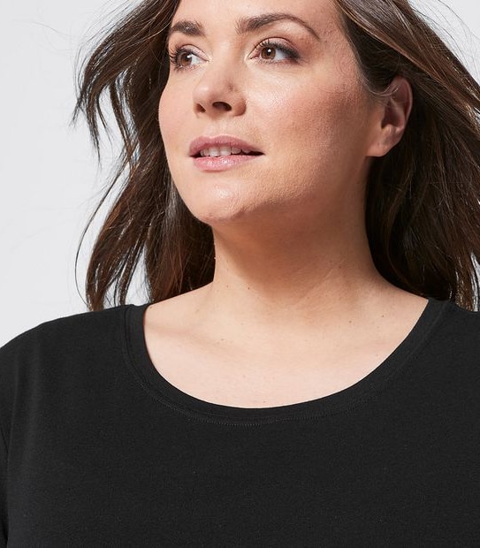 Belle Curve Organic Cotton Crew Neck T-Shirt - Black