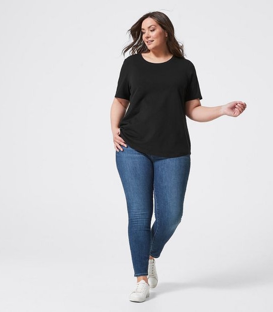 Belle Curve Organic Cotton Crew Neck T-Shirt - Black