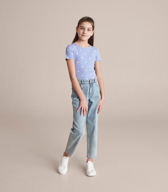 SN247638_09 S23 SS RIB TEE AOP DAISY BLUE 2 of 5
