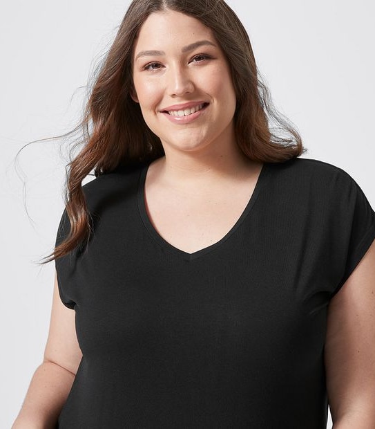 Belle Curve V-Neck T-Shirt