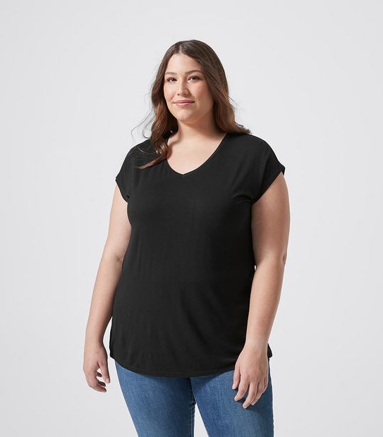 Belle Curve V-Neck T-Shirt