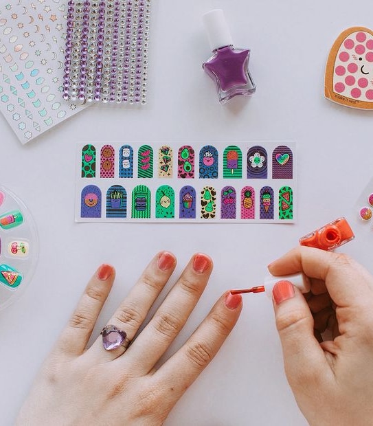 Make It Real Glitter Girls Nail Party Kit 