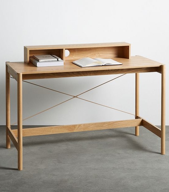 Akira Desk