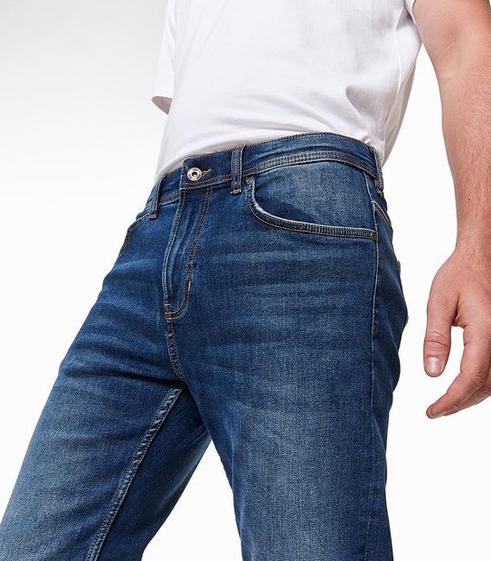 Phoenix Slim Tapered Jeans