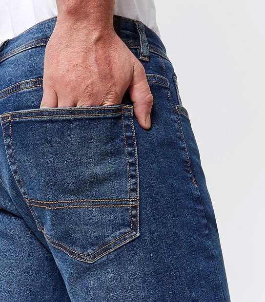 Phoenix Slim Tapered Jeans
