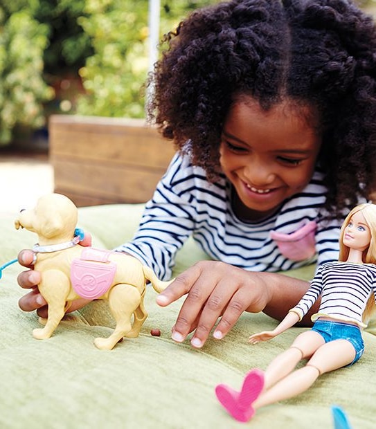 Barbie&reg; Walk & Potty Pup