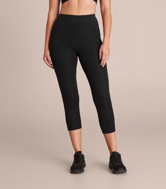 Active Infinity Mid Rise 3/4 Length Tights