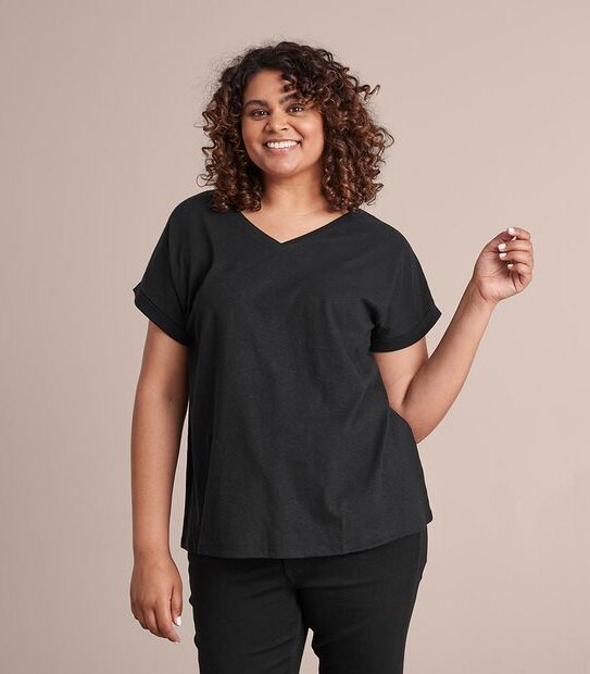 Curve Linen Blend V-Neck T-Shirt