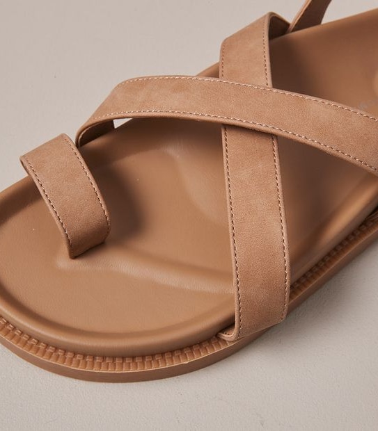 Womens Melania Toe Loop Roman Sandals