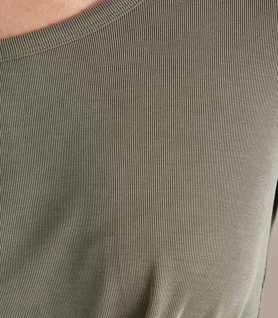 Active Yoga Ribbed Twist Front Top