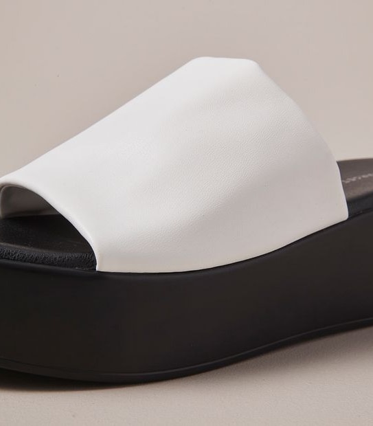 W MEYGAN WHITE FLATFORM SLIDE  SIZE 6-11