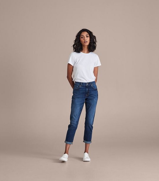 Tash Mid Rise Ankle Length Girlfriend Jeans
