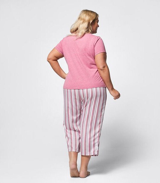 Extended Sizing Written In Stars 3/4 Pants and T-Shirt Sleep Pyjama Set