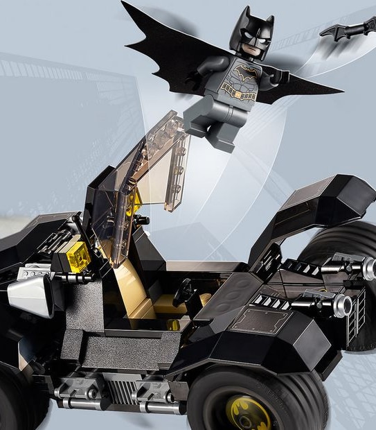LEGO&reg; DC Comics Super Heroes Joker's Trike Chase 76159