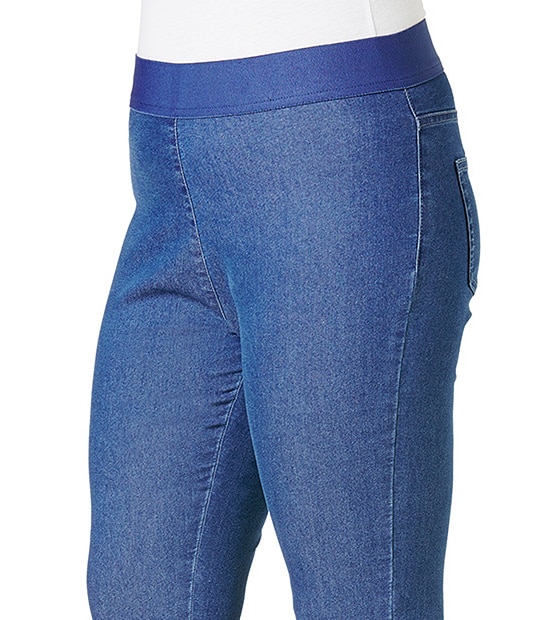 Belle Curve Capri Jegging - Mid Wash