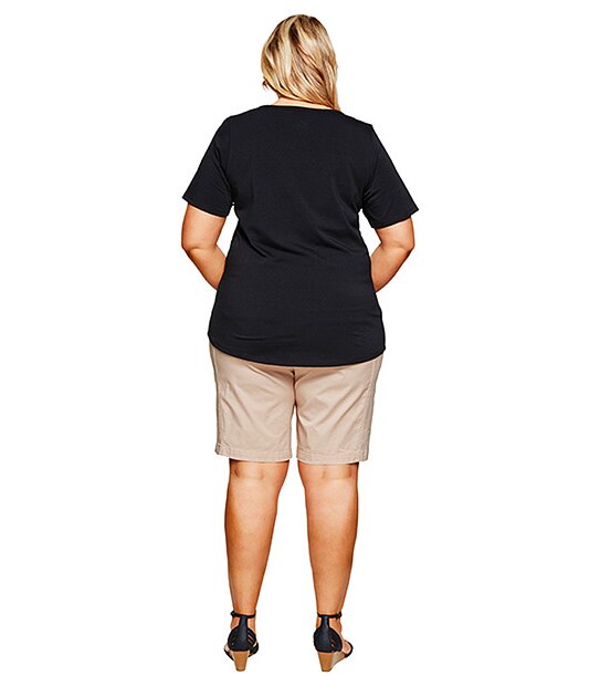 Belle Curve Scoop Neck T-Shirt - Black