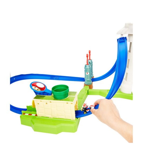 Hot Wheels Mario Kart&trade; Circuit Slam&trade; Track Set
