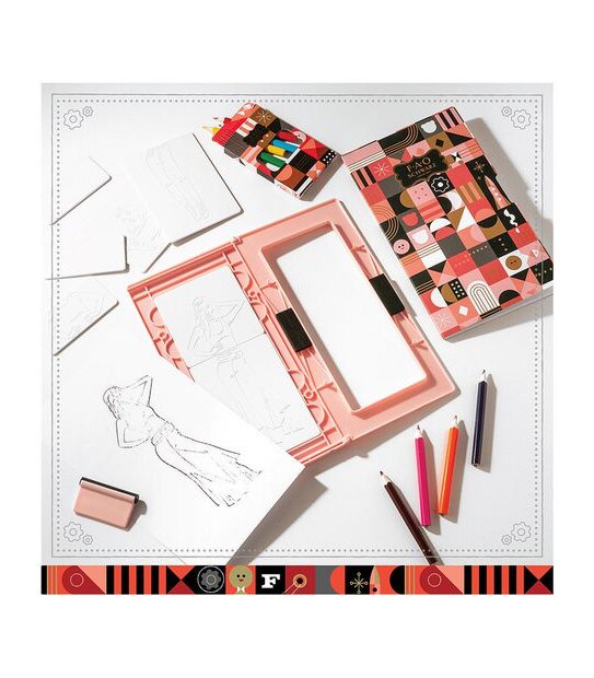 FAO Schwarz - Toy Fashion Designer Activity Plates Set