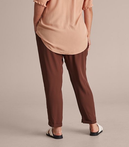 Curve Elastic Waist Jogger Pants