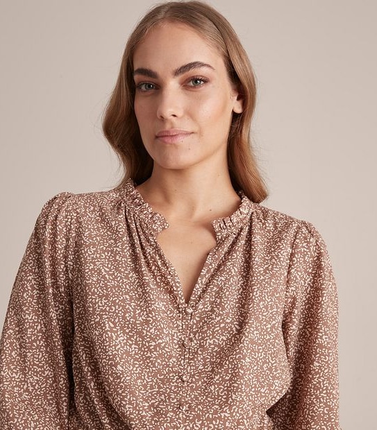 Preview Crop Gathered Hem Top
