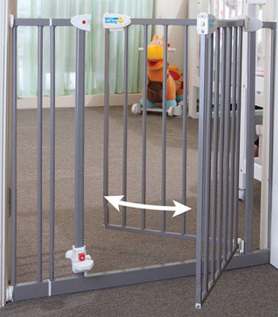 Safety First Secure Tech Hands Free Gate