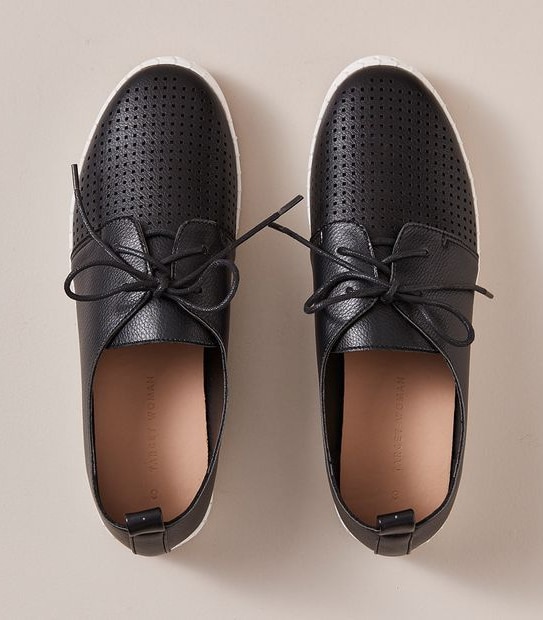 W FI BLACK COMFORT LACE UP  SIZE 6-11