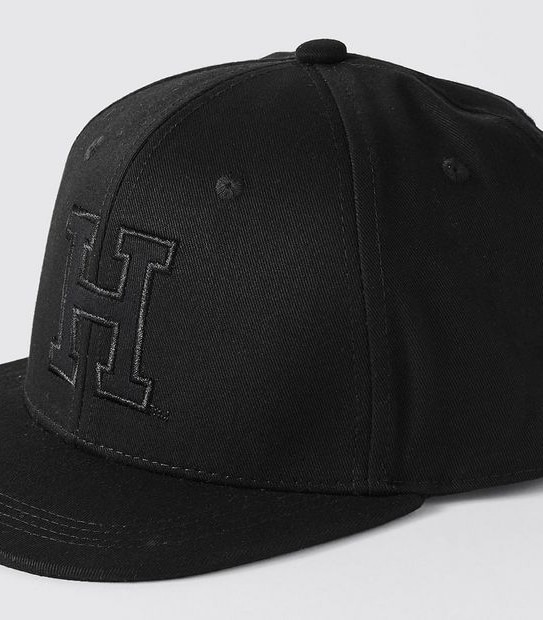 US Colleges Harvard Flat Peak Cap - Black