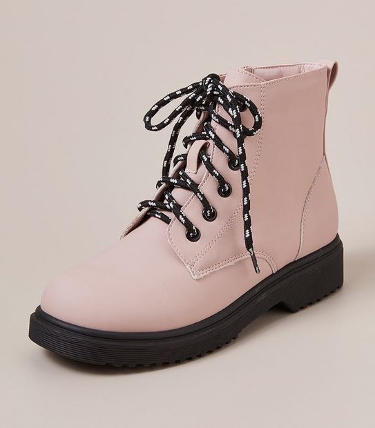 YTH G PINK CLEATED LACE UP BOOT  SIZE 6-6
