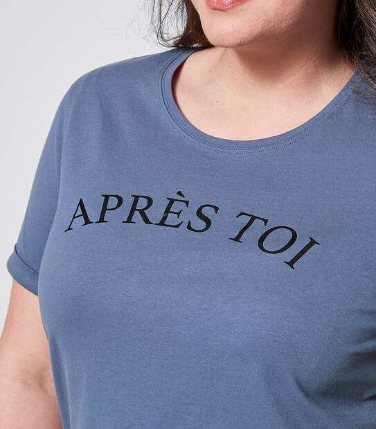 Belle Curve Organic Cotton Printed T-Shirt - Apres Toi Dusty Blue