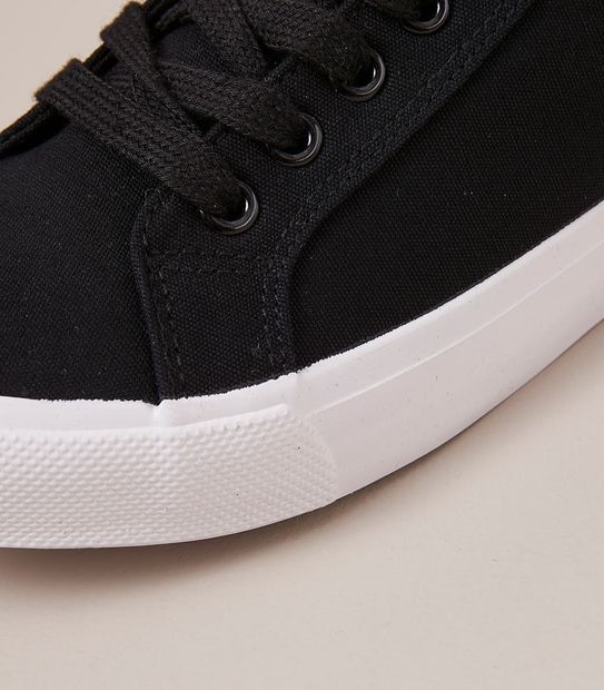 Girls Senior Plain Canvas Sneaker