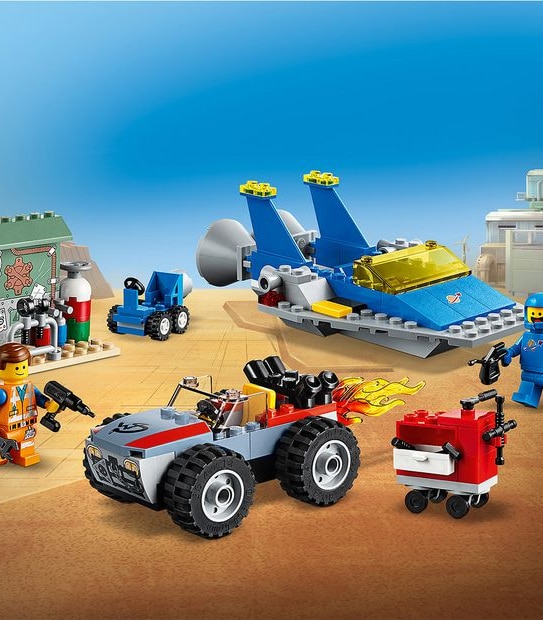 LEGO&reg; Movie 2 Emmet and Benny's ‘Build and Fix' Workshop! 70821