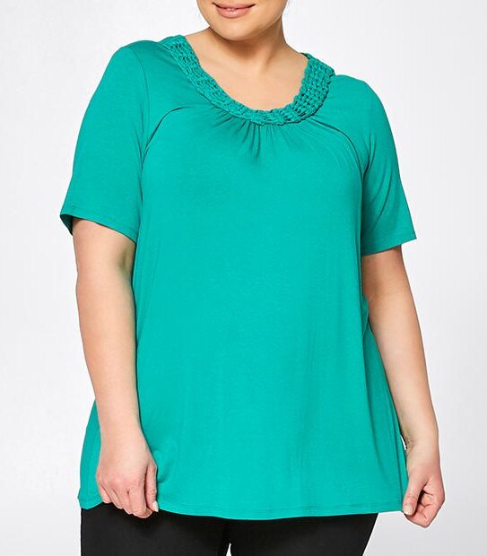 Belle Curve Macrame Neck T-Shirt